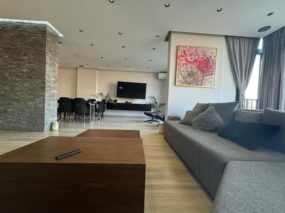 Flat In The Of Zamalek Apartment *